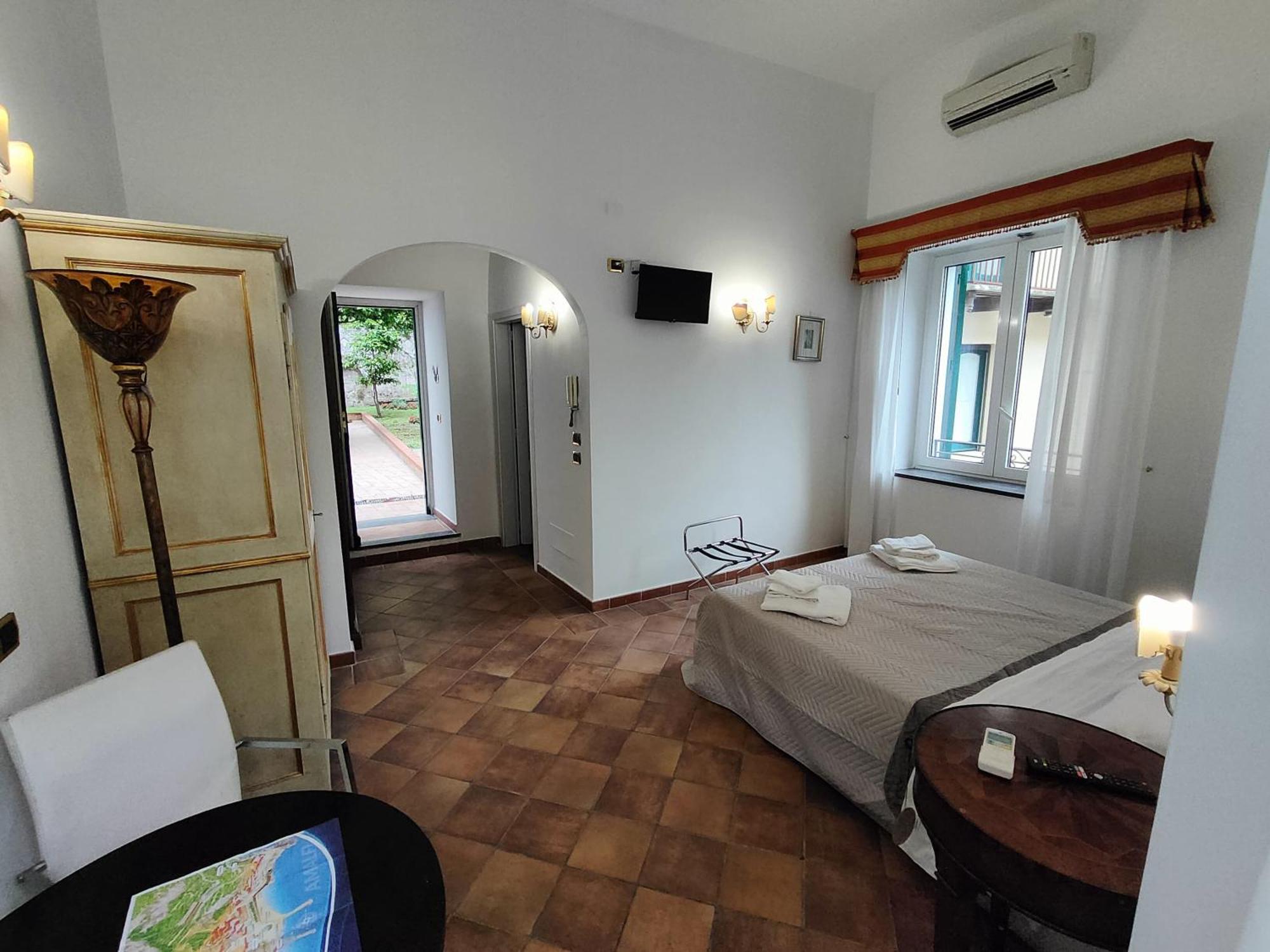 Androsa Apartments Amalfi Esterno foto